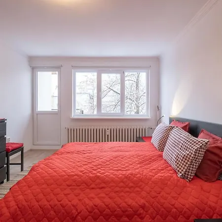 Апартаменты Lz Spacious One Bedroom In Centre By Flat Mаnager